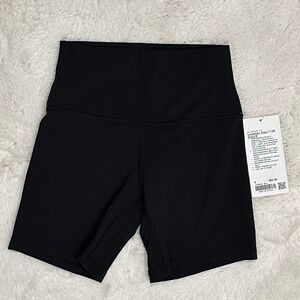 NWT Lululemon Align High Rise Short Size 6